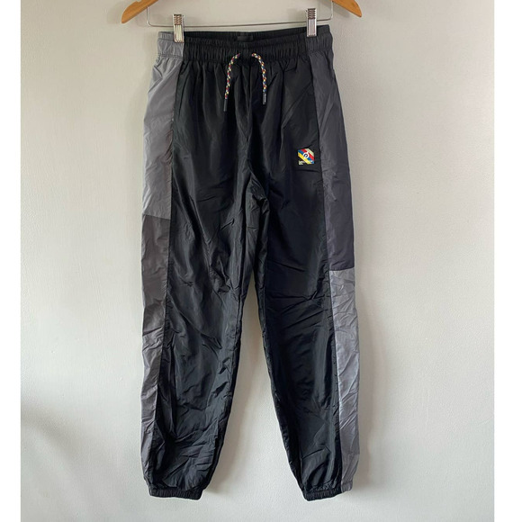 Peloton Windbreaker Joggers Size M - Picture 1 of 6